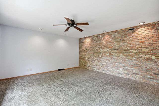 6805 Harvest Hill Road, Madison, WI 53717
