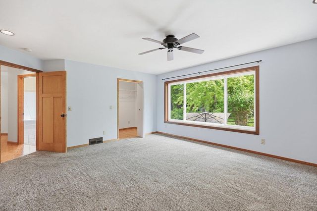6805 Harvest Hill Road, Madison, WI 53717