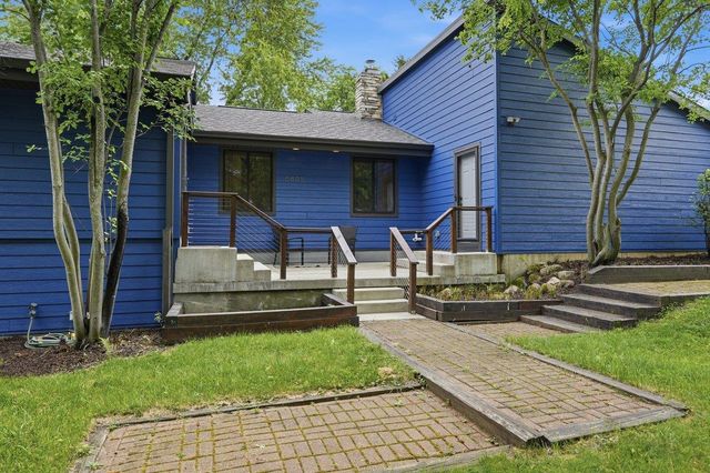 6805 Harvest Hill Road, Madison, WI 53717