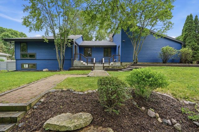 6805 Harvest Hill Road, Madison, WI 53717