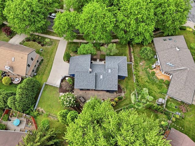 6805 Harvest Hill Road, Madison, WI 53717
