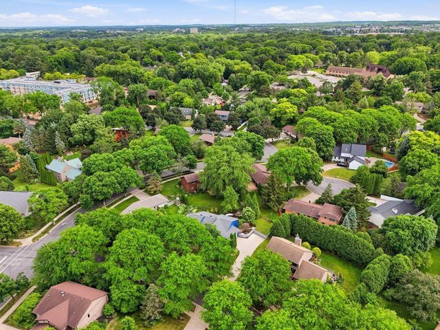 6805 Harvest Hill Road, Madison, WI 53717