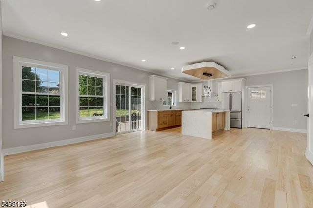 67 Melody Hill Rd, Clifton City, NJ 07013