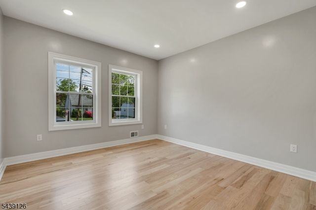 67 Melody Hill Rd, Clifton City, NJ 07013