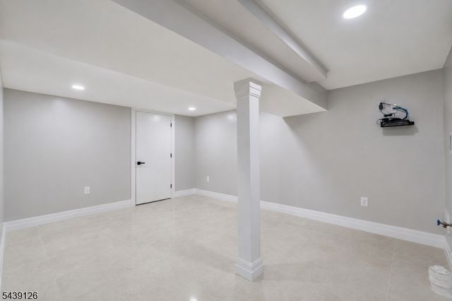 67 Melody Hill Rd, Clifton City, NJ 07013