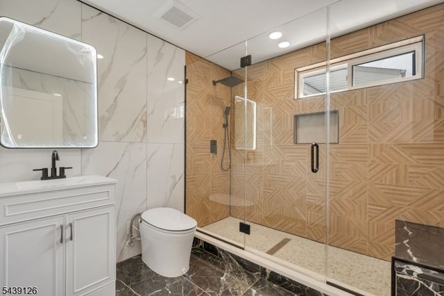 67 Melody Hill Rd, Clifton City, NJ 07013