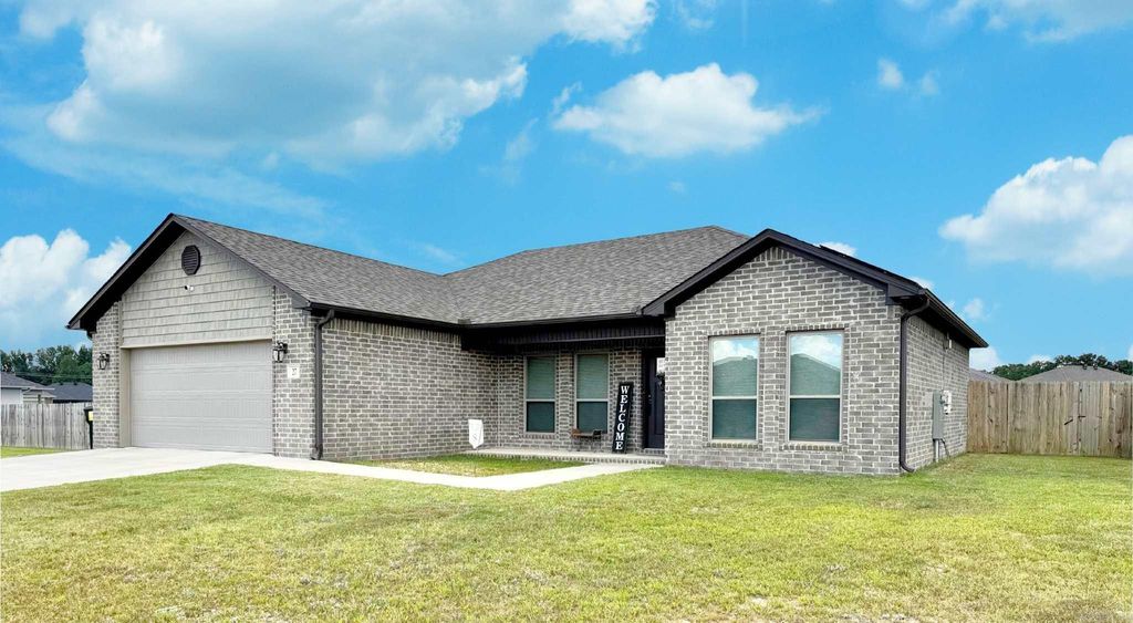 27 Remington Lane, Ward, AR 72176