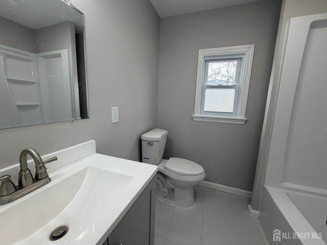 37 Quaid Street, Sayreville, NJ 08872