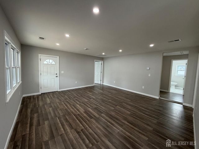 37 Quaid Street, Sayreville, NJ 08872