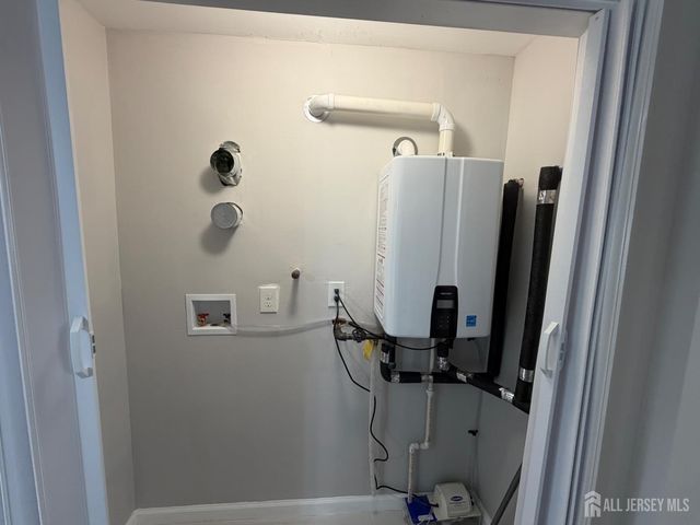 37 Quaid Street, Sayreville, NJ 08872