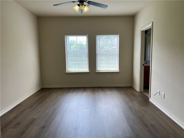 930 Kensington Drive, Centerton, AR 72719