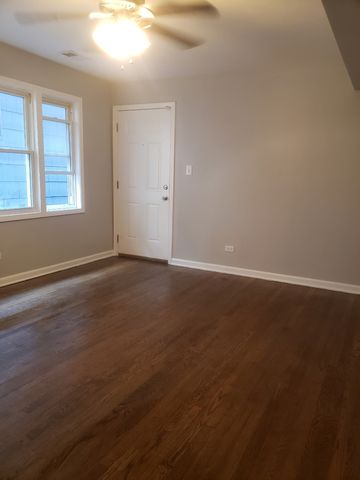 1061 E 80th Street 2N, Chicago, IL 60619