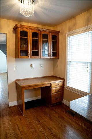 2011 Lovers Lane, St Joseph, MO 64505