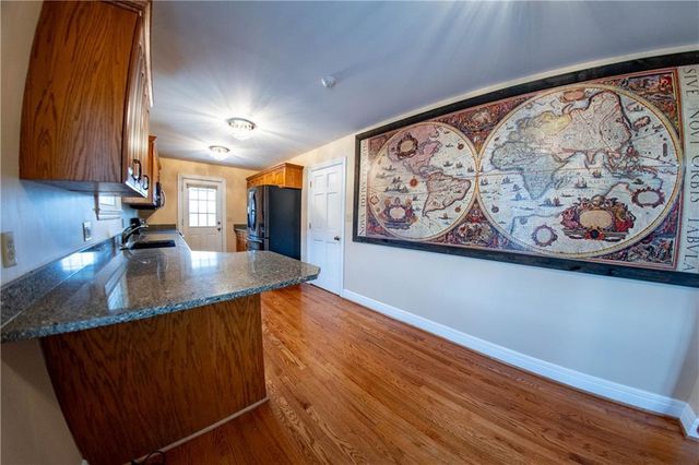 2011 Lovers Lane, St Joseph, MO 64505