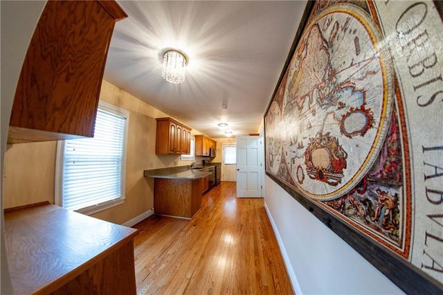 2011 Lovers Lane, St Joseph, MO 64505