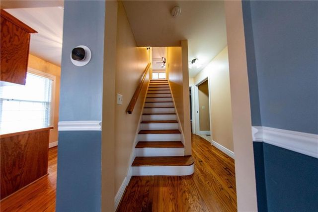 2011 Lovers Lane, St Joseph, MO 64505