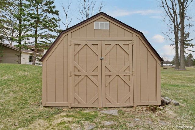 1365 Thistelridge, Holly Township, MI 48442