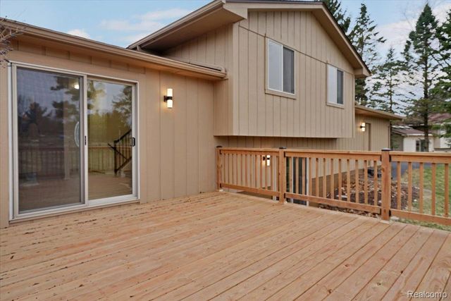 1365 Thistelridge, Holly Township, MI 48442