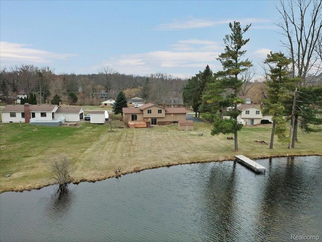 1365 Thistelridge, Holly Township, MI 48442