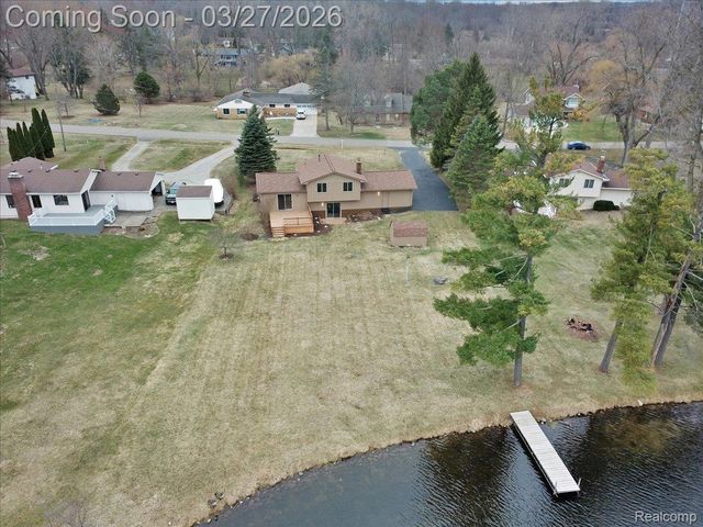 1365 Thistelridge, Holly Township, MI 48442