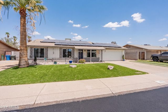 2520 E LIBBY Street, Phoenix, AZ 85032