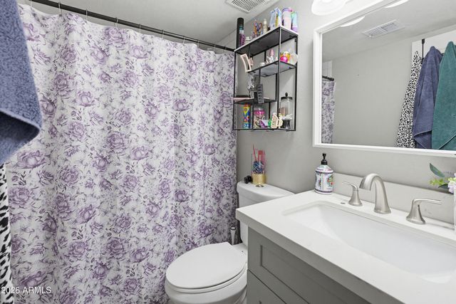 2520 E LIBBY Street, Phoenix, AZ 85032