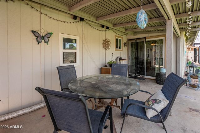 2520 E LIBBY Street, Phoenix, AZ 85032
