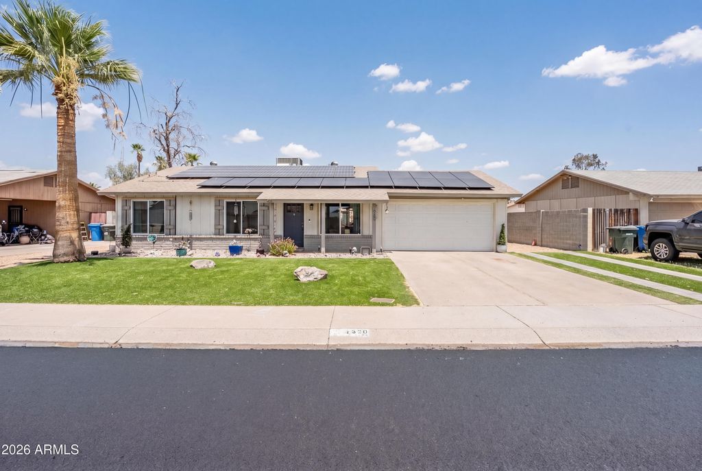 2520 E LIBBY Street, Phoenix, AZ 85032
