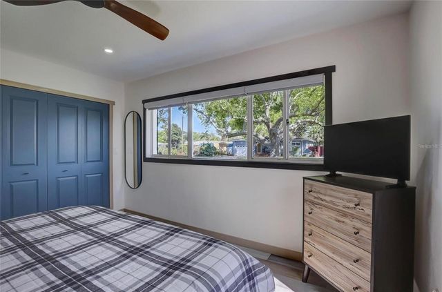 5428 7TH AVENUE N, St Petersburg, FL 33710