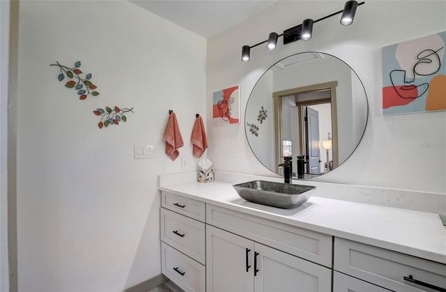 5428 7TH AVENUE N, St Petersburg, FL 33710