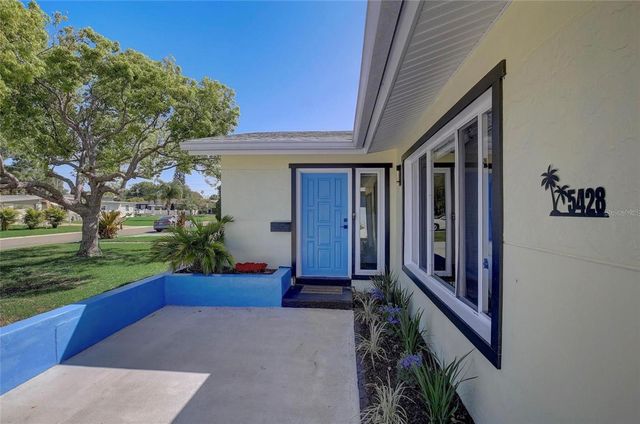 5428 7TH AVENUE N, St Petersburg, FL 33710