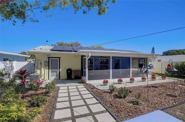 5428 7TH AVENUE N, St Petersburg, FL 33710