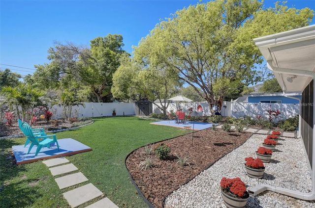 5428 7TH AVENUE N, St Petersburg, FL 33710