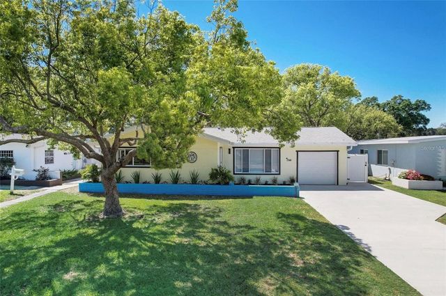 5428 7TH AVENUE N, St Petersburg, FL 33710