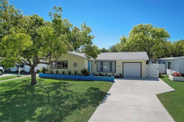 5428 7TH AVENUE N, St Petersburg, FL 33710