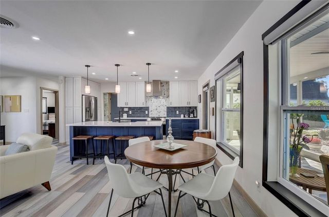 5428 7TH AVENUE N, St Petersburg, FL 33710