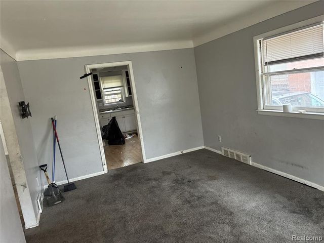8525 Greenlawn Street, Detroit, MI 48204