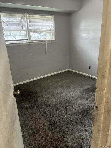 8525 Greenlawn Street, Detroit, MI 48204