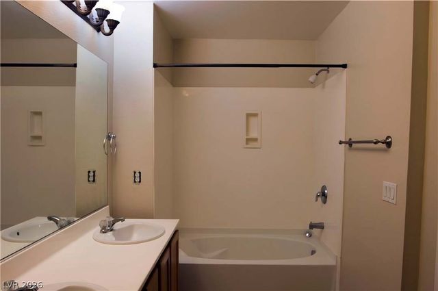43 East Agate Avenue 302, Las Vegas, NV 89123