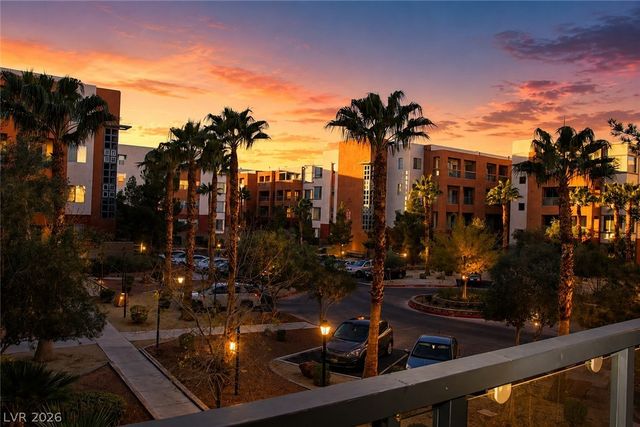 43 East Agate Avenue 302, Las Vegas, NV 89123