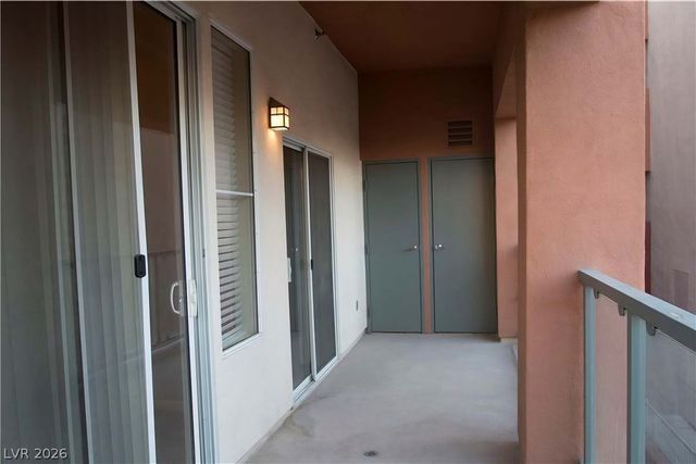 43 East Agate Avenue 302, Las Vegas, NV 89123