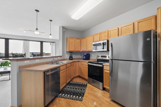 7601 Aldrich Avenue S 401, Richfield, MN 55423