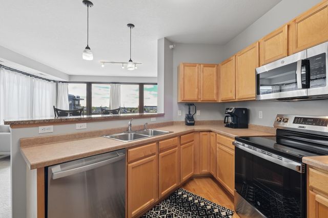 7601 Aldrich Avenue S 401, Richfield, MN 55423