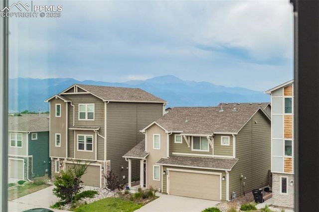 769 Grissom Drive, Colorado Springs, CO 80915