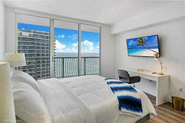 1750 N Bayshore Dr 5203, Miami, FL 33132