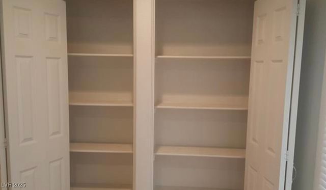 6974 Emerald Springs Lane, Las Vegas, NV 89113