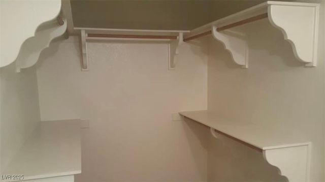 6974 Emerald Springs Lane, Las Vegas, NV 89113