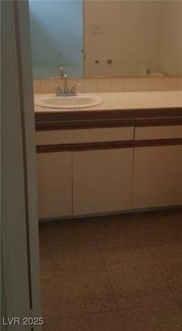 6974 Emerald Springs Lane, Las Vegas, NV 89113