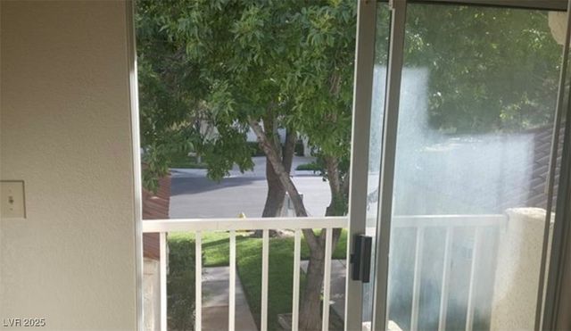 6974 Emerald Springs Lane, Las Vegas, NV 89113