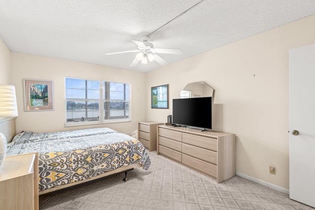 2056 Exeter D, Boca Raton, FL 33434